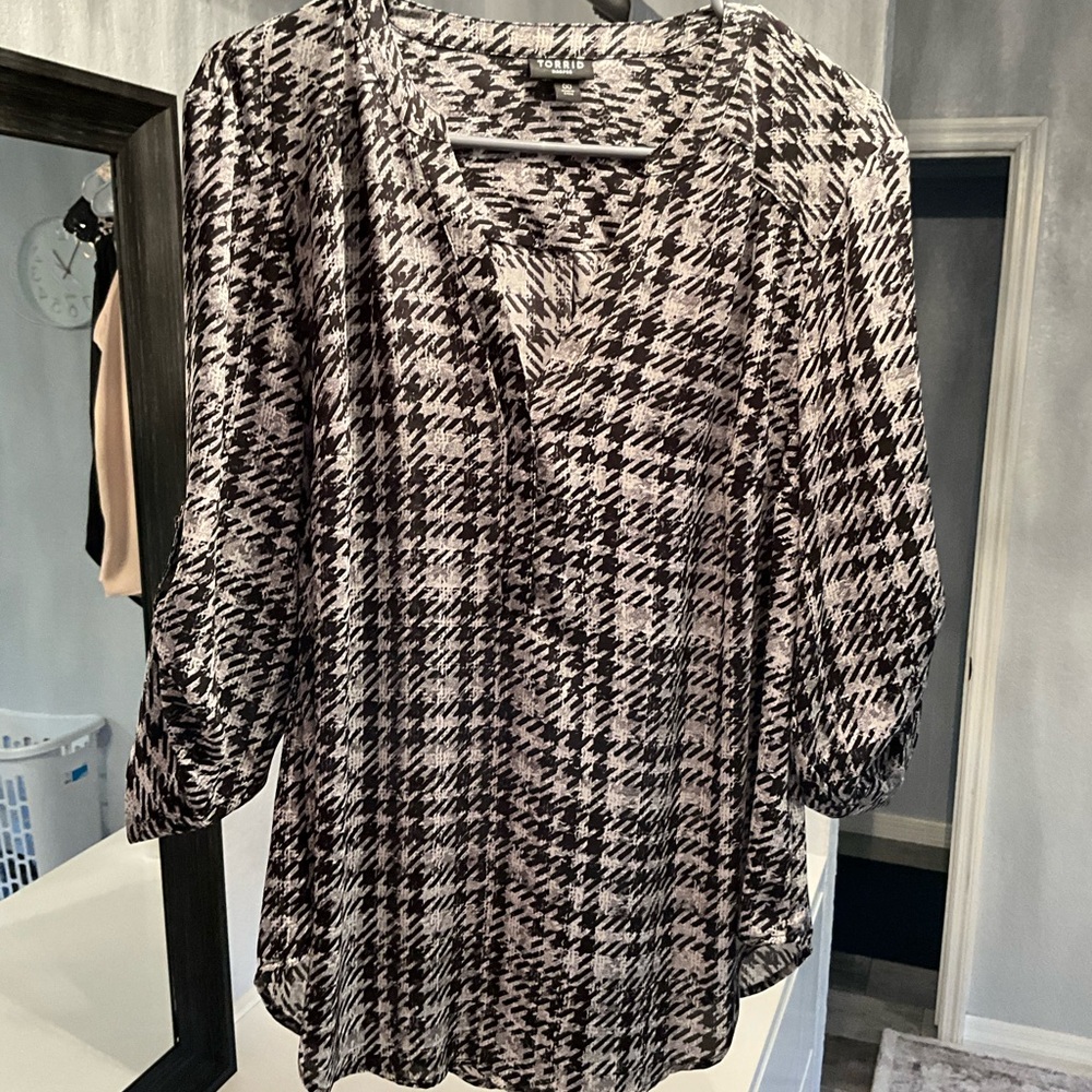 Torrid print blouse